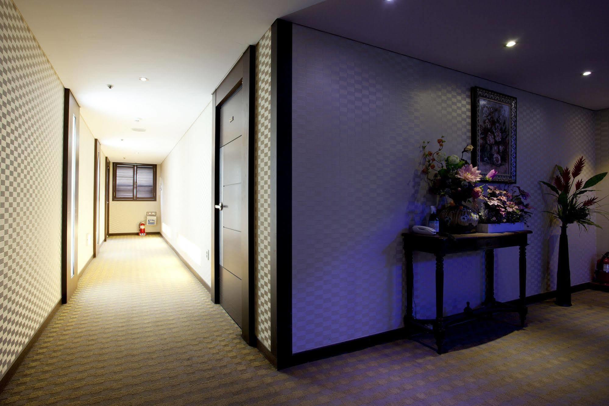 Benikea Daelim Hotel Daejeon Exterior foto