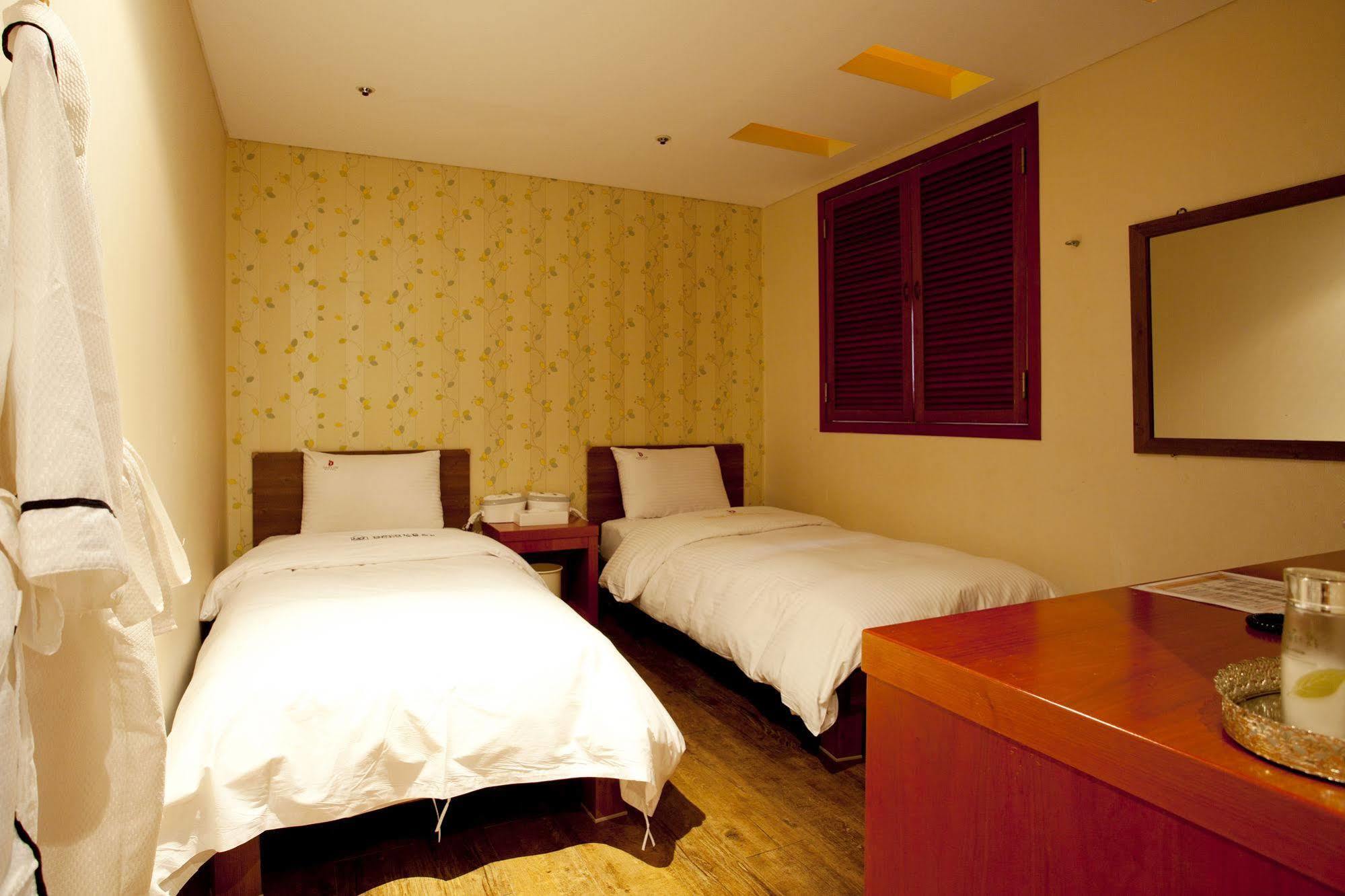 Benikea Daelim Hotel Daejeon Exterior foto